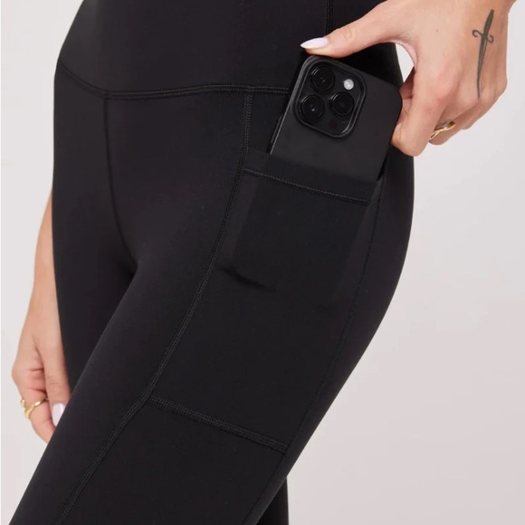 SPIRITUAL GANGSTER Nova Warm Core Pocket Legging - Picture 3 of 10